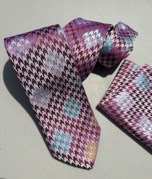 XL Designer Tie - Pink Pucci Texture